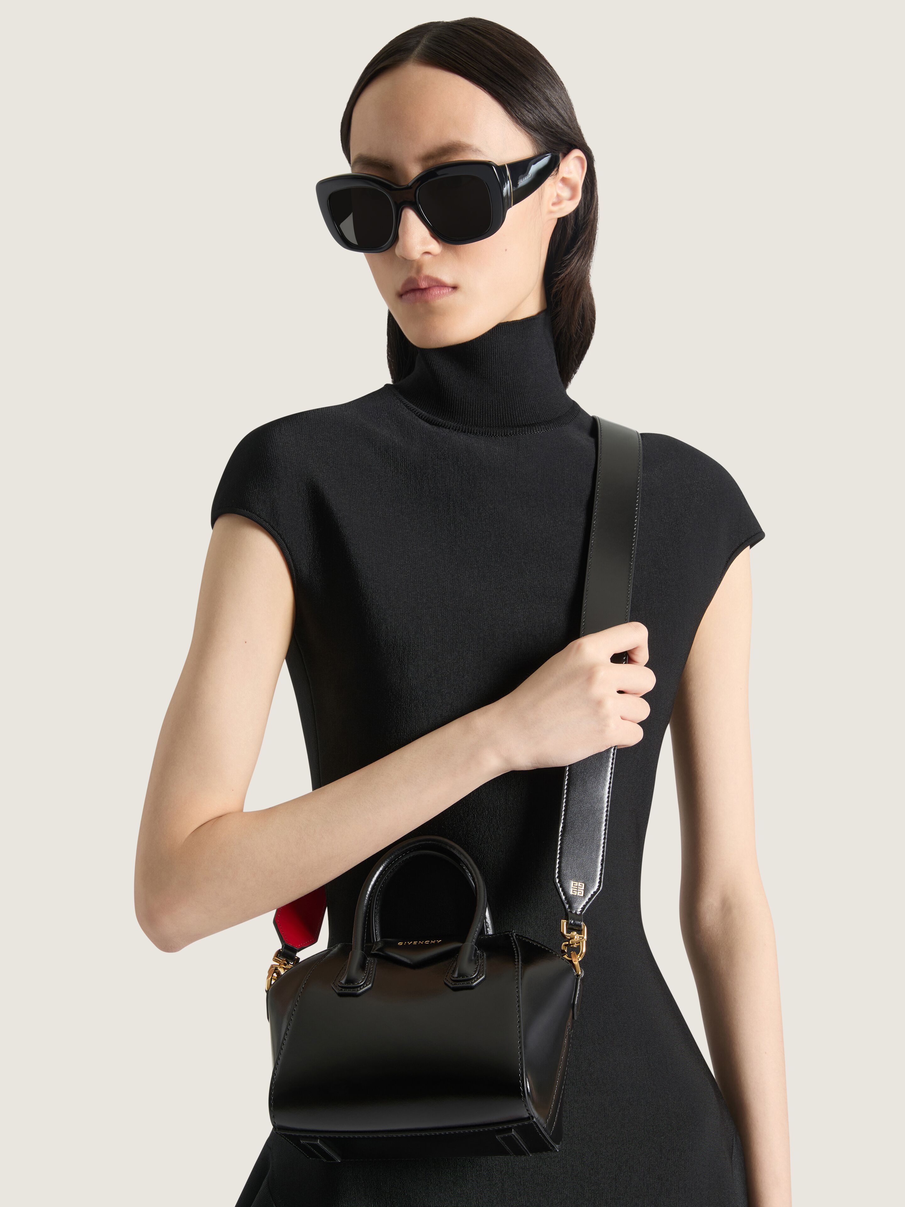 Antigona Toy bag in Box leather